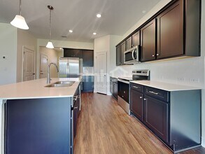 33865 Widman Way in Zephyrhills, FL - Building Photo - Building Photo