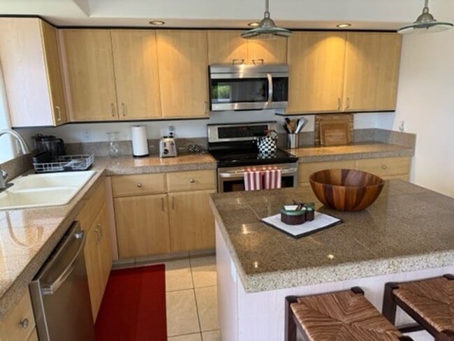 663 Kumulani Dr in Kihei, HI - Building Photo - Building Photo