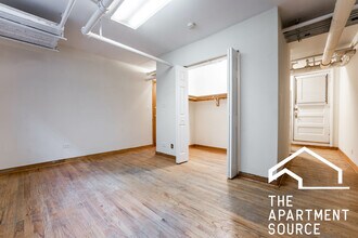 2890 N Clark St in Chicago, IL - Building Photo - Building Photo