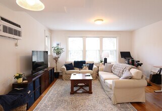 30 Upland Rd in Cambridge, MA - Building Photo - Building Photo