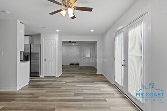 340 Hiller Dr in Biloxi, MS - Building Photo - Building Photo