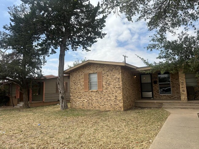 property at 3655 N Dixie Blvd