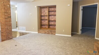 329 Paisano St in New Braunfels, TX - Building Photo - Building Photo