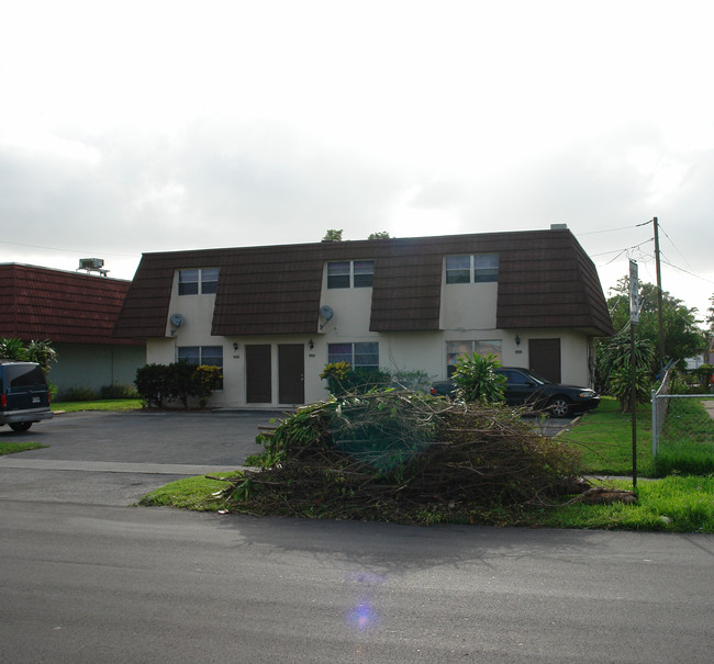 1910 NW 58th Ter in Fort Lauderdale, FL - Building Photo - Building Photo