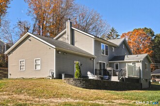 238 Zion Hill Rd in Milford, CT - Building Photo - Building Photo