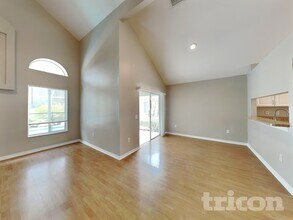 1446 Firewheel Dr in Zephyrhills, FL - Building Photo - Building Photo