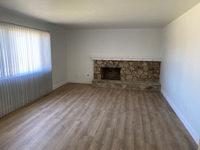 5813 Carissa Ave in Bakersfield, CA - Building Photo - Building Photo