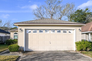 2726 Lantana Lakes Dr W in Jacksonville, FL - Building Photo