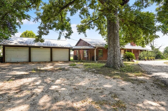 700 Anderson Rd