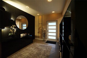 7700 Coquina Dr in North Bay Village, FL - Building Photo - Building Photo