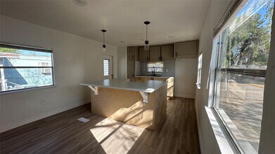 510 N Shirley St in Alvin, TX - Building Photo - Building Photo