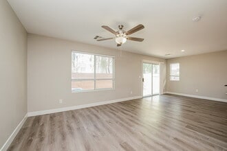 6711 Scarlet Star Ave in Las Vegas, NV - Building Photo - Building Photo