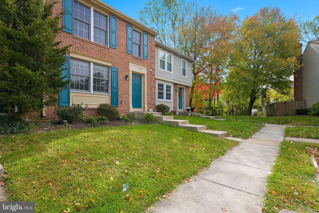 1118 Casper Dr in Herndon, VA - Building Photo