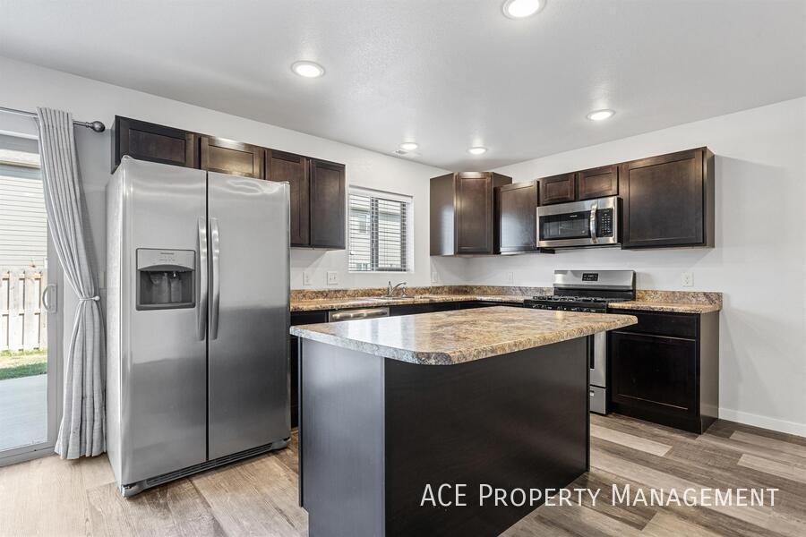 22723 Radar Hill Rd in Box Elder, SD - Building Photo
