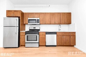 97 Grand Ave in Brooklyn, NY - Building Photo - Building Photo