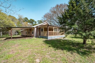 691 Myrtie Dr in Shepherd, TX - Building Photo - Building Photo