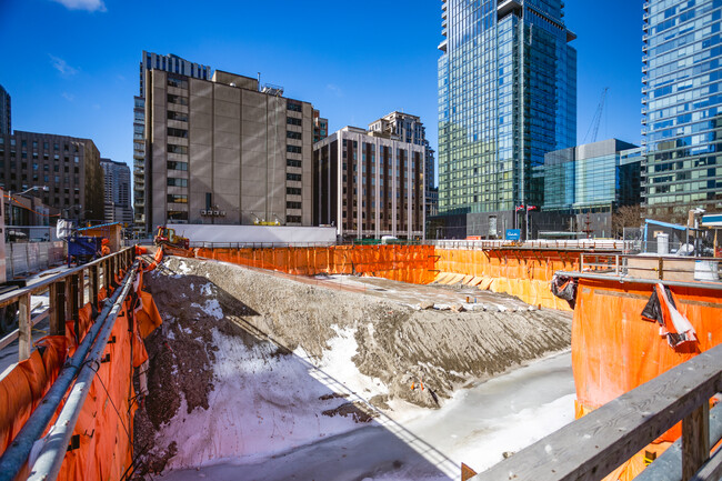 11 Yorkville in Toronto, ON - Building Photo - Building Photo