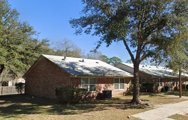 property at 1001 Charlsie Ave