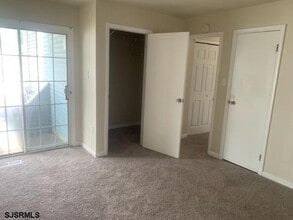 326 Heather Croft in Egg Harbor Township, NJ - Building Photo - Building Photo