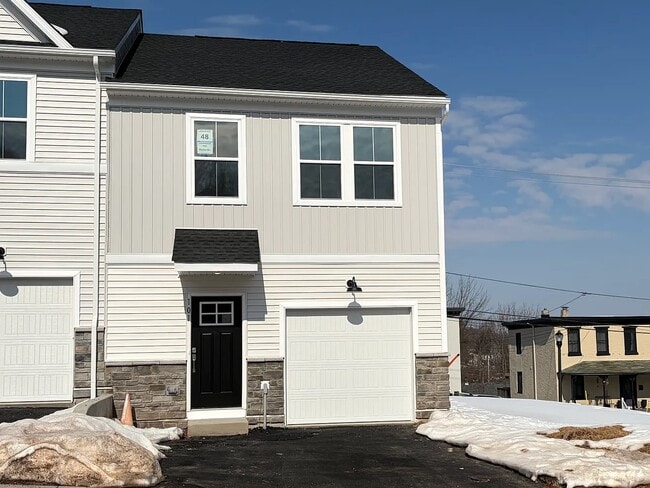 property at 101 Abramo Victor Dr