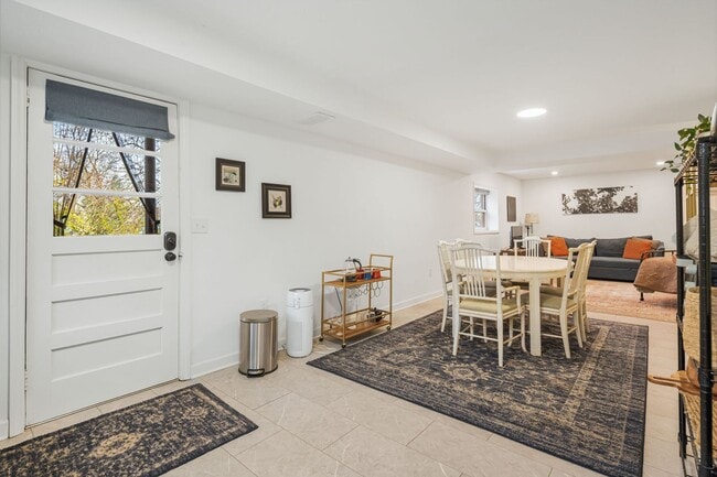 70 Longview Rd in Asheville, NC - Building Photo - Building Photo