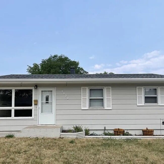 property at 1020 E Tallent St