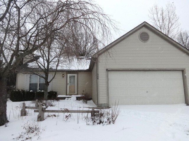 568 Durham Ln in Delaware, OH - Building Photo