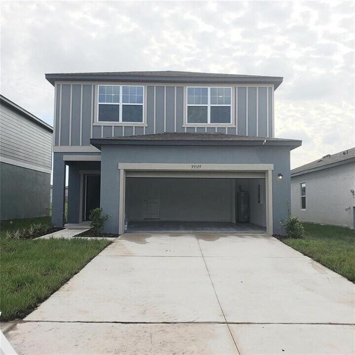 35529 Shade Fern Ln in Zephyrhills, FL - Building Photo