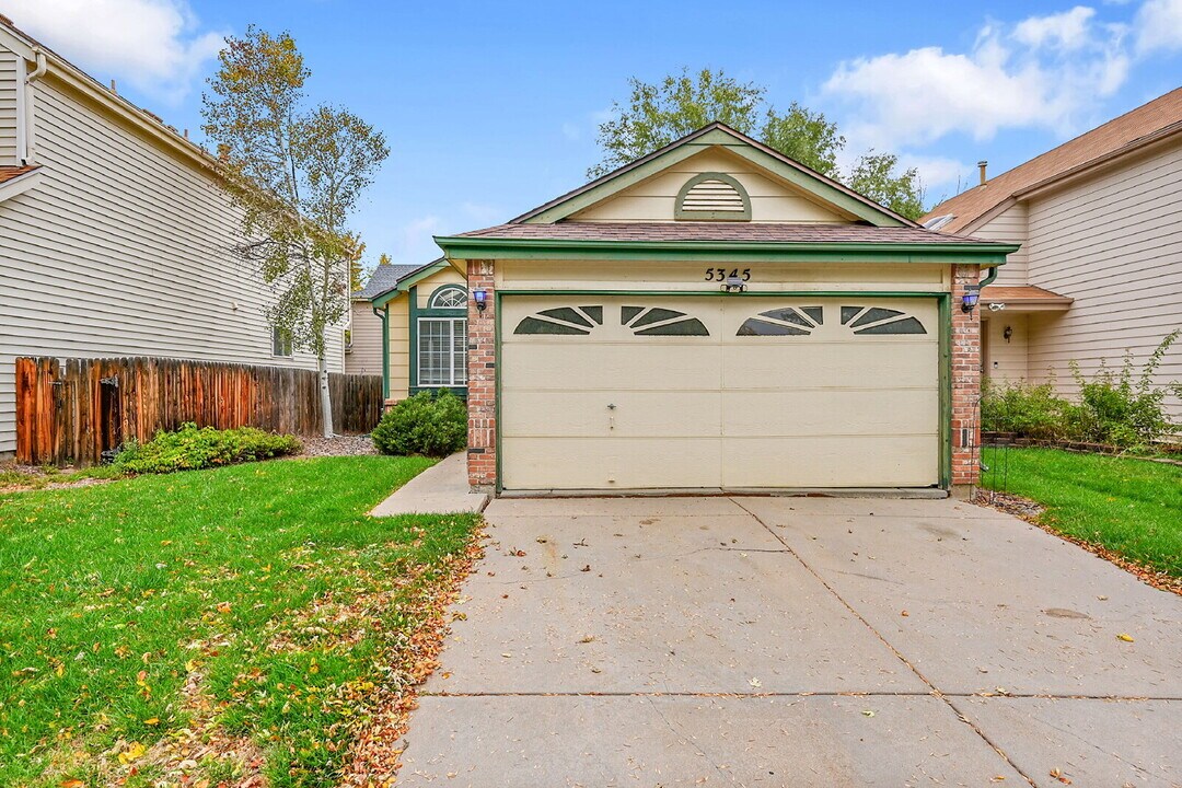 5345 W 115th Pl in Broomfield, CO - Building Photo