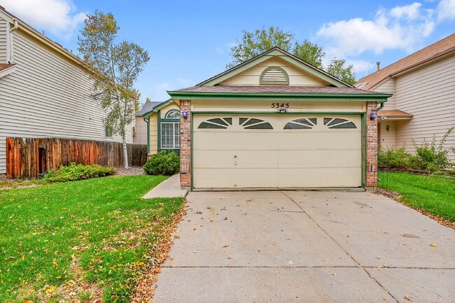 5345 W 115th Pl