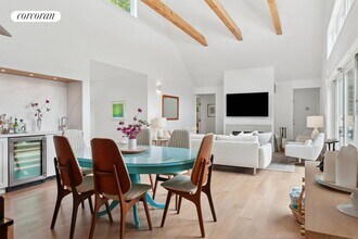 55 Hildreth Ln in Bridgehampton, NY - Building Photo - Building Photo