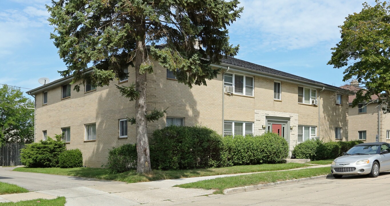 1524 Melvin Ave in Racine, WI - Foto de edificio