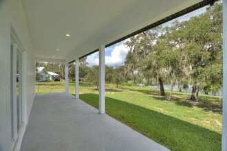 1042 Golden Bough Rd in Lake Wales, FL - Building Photo - Building Photo