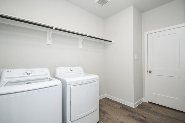 property at 4007 Crowning Ct