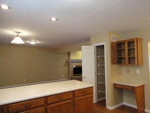 912 N Garver Rd in Middletown, OH - Building Photo - Building Photo