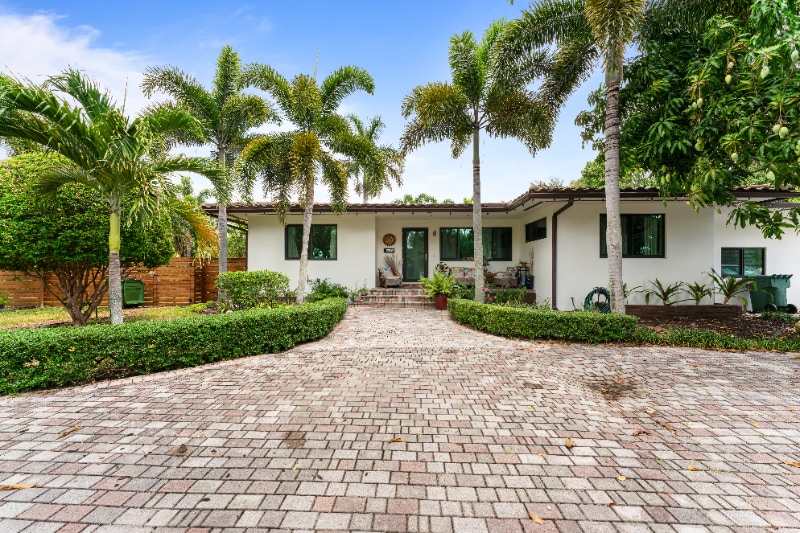 3371 SW 22nd St in Fort Lauderdale, FL - Building Photo