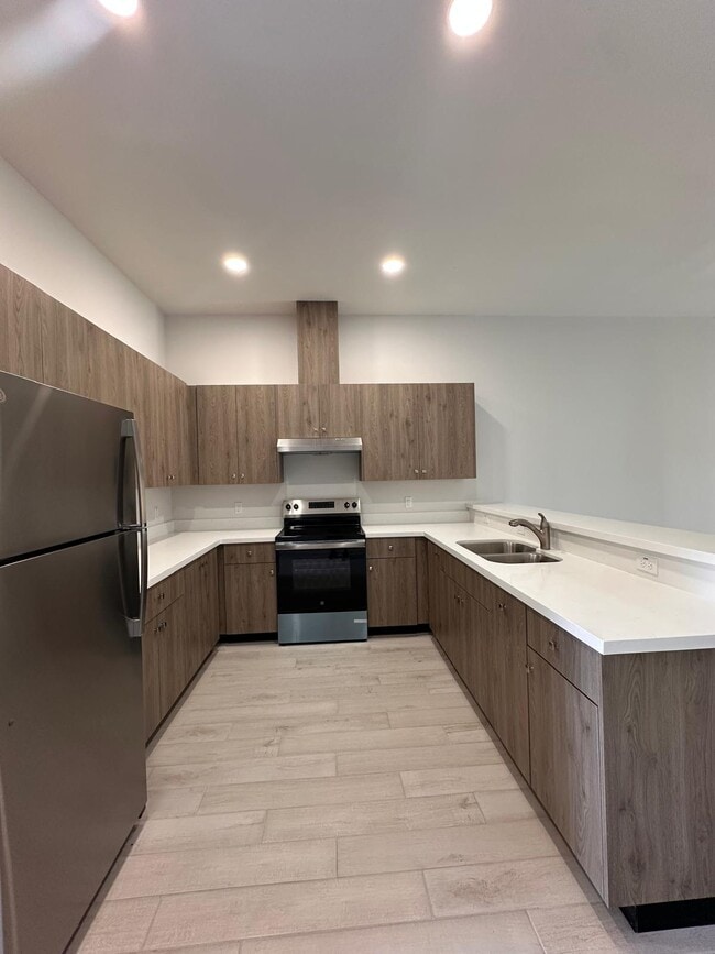 1001 Julia St in Harlingen, TX - Building Photo - Building Photo