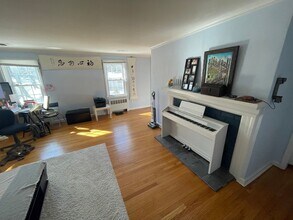 159 Mill Rock Rd in Hamden, CT - Building Photo - Building Photo