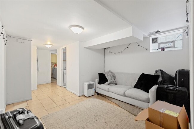 1117 Foster St, Unit Unit 1 in Evanston, IL - Building Photo - Building Photo