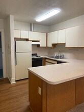 241 High St NE in Salem, OR - Building Photo - Building Photo