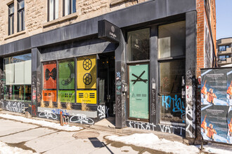 5237-5241 Saint-Laurent Boul in Montréal, QC - Building Photo - Building Photo