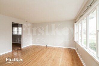 8840 Sproat Ave in Oak Lawn, IL - Building Photo - Building Photo