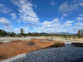 11303 Quartz Hill Rd in Redding, CA - Building Photo - Building Photo