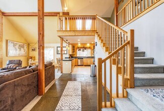 280 Serpentine Rd in Hood River, OR - Building Photo - Building Photo