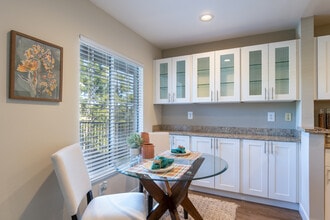 Hillcrest View in Antioch, CA - Foto de edificio - Interior Photo