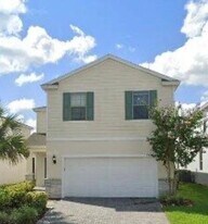 8952 Zurich Ln in Kissimmee, FL - Building Photo