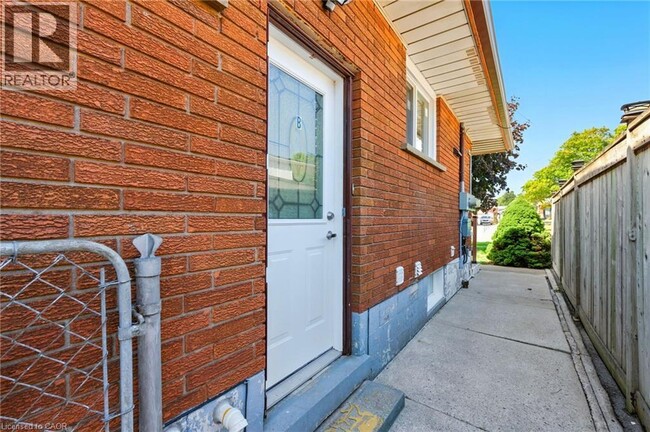 929 Upper Ottawa St in Hamilton, ON - Building Photo - Building Photo
