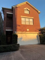 9833 Marlink in Houston, TX - Building Photo