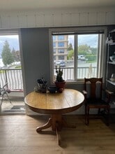12 Rosehill St in Nanaimo, BC - Building Photo - Building Photo