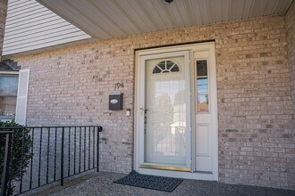 194 Linwood Ave in Newton, MA - Building Photo - Building Photo